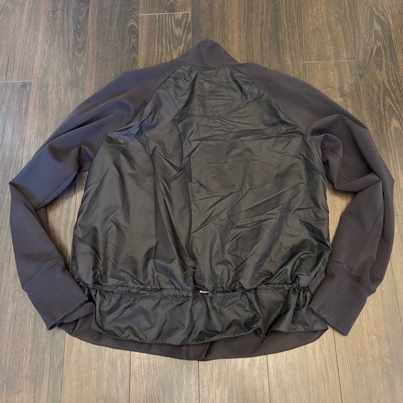 Lululemon Swept Along Jacket Black - Picture 6 of 8
